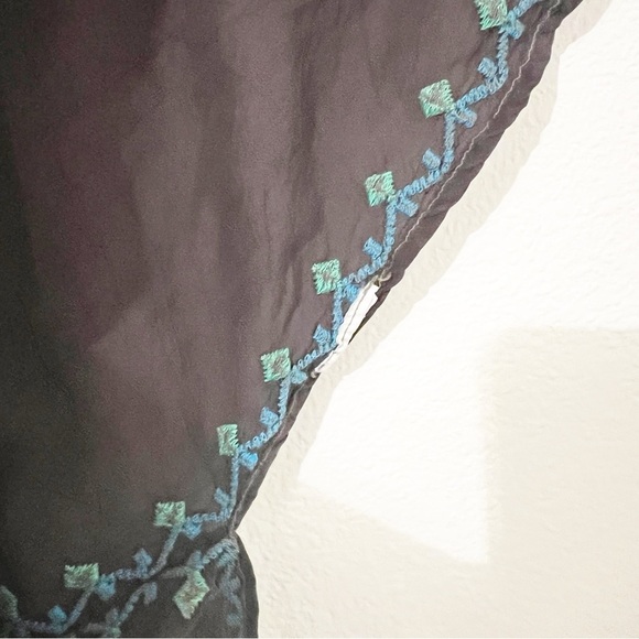 Johnny Was Embroidered Poncho Top Blouse Size Small S - Picture 2 of 6